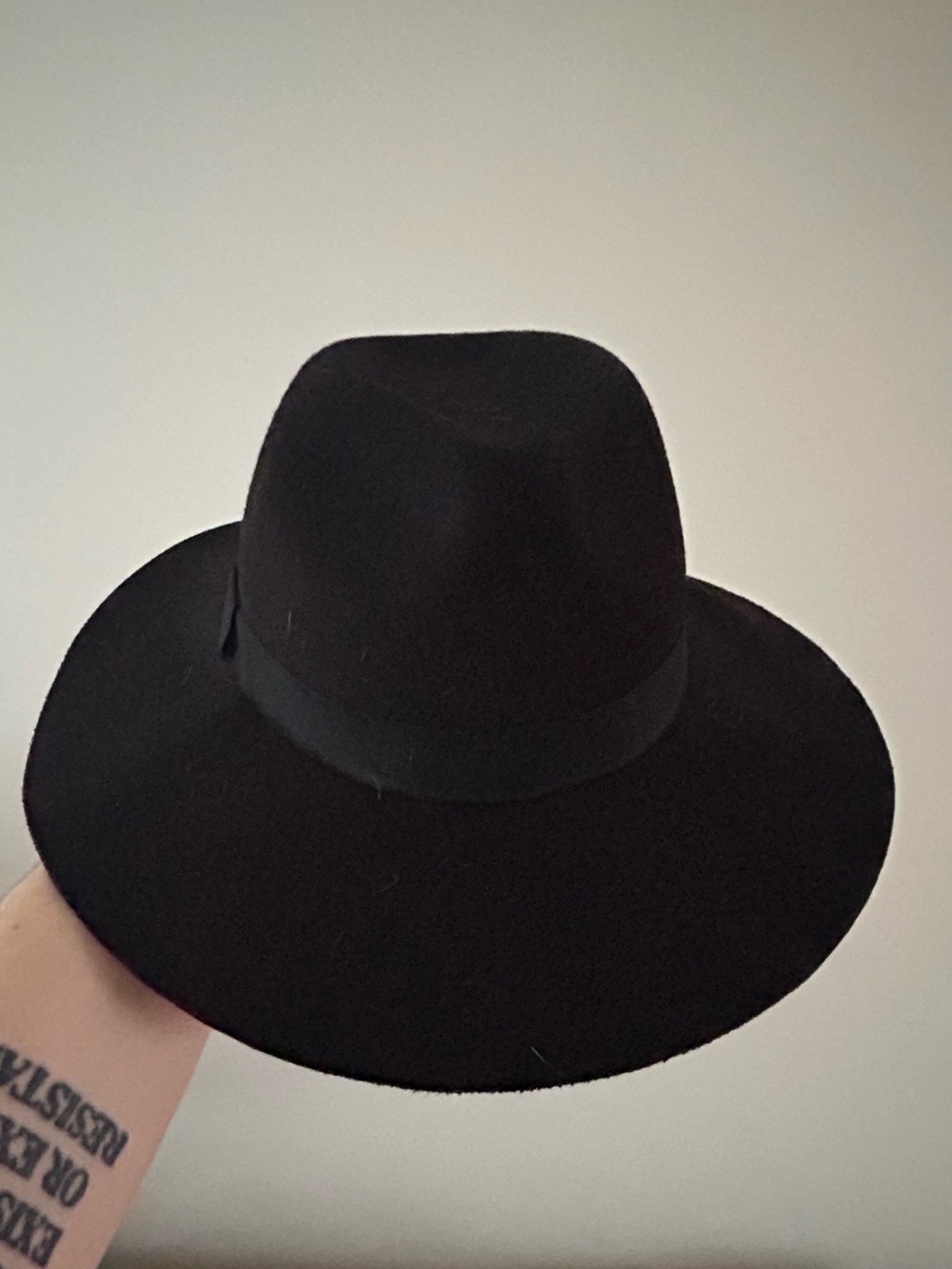 Black Wide-Brim Felt Fedora Hat - Women